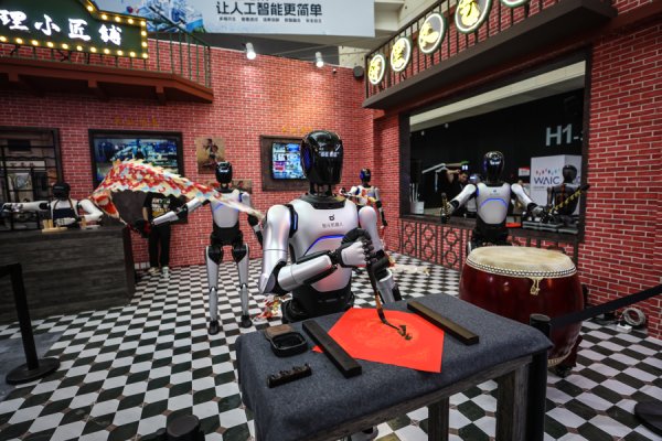 长江配资 百家骨干、百大场景、百件产品，“模力聚申”核心产业规模瞄准500亿元